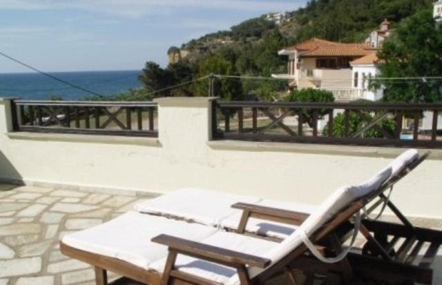 Pleoussa Studio And Apartments Skopelos Exterior foto