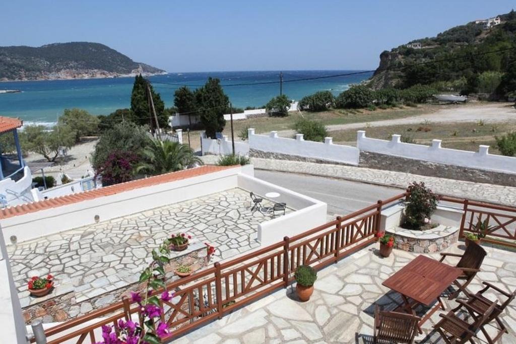 Pleoussa Studio And Apartments Skopelos Exterior foto