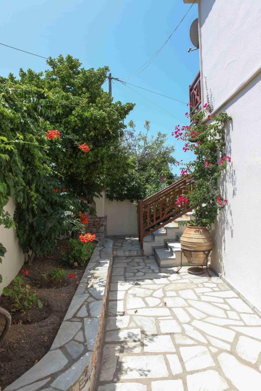 Pleoussa Studio And Apartments Skopelos Exterior foto